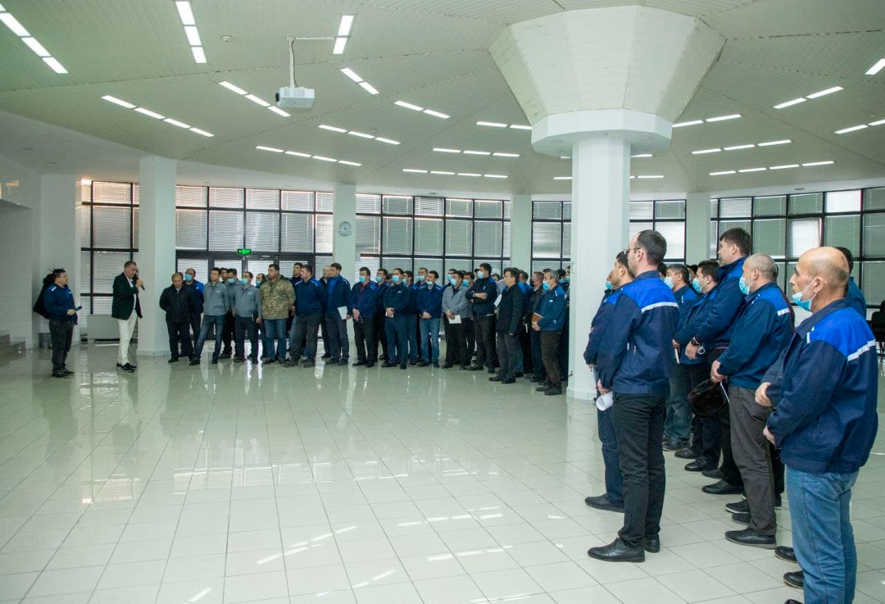 “UzAuto Motors” AJ xodimlari orasida O’zbekiston Respublikasi Prezidenti topshirig’i yuzasidan yig’ilish o’tkazildi