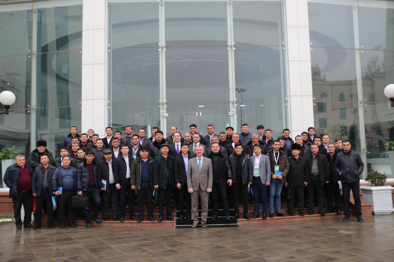 Uzauto Motors Dealers Discussed Further Brand Development Strategy